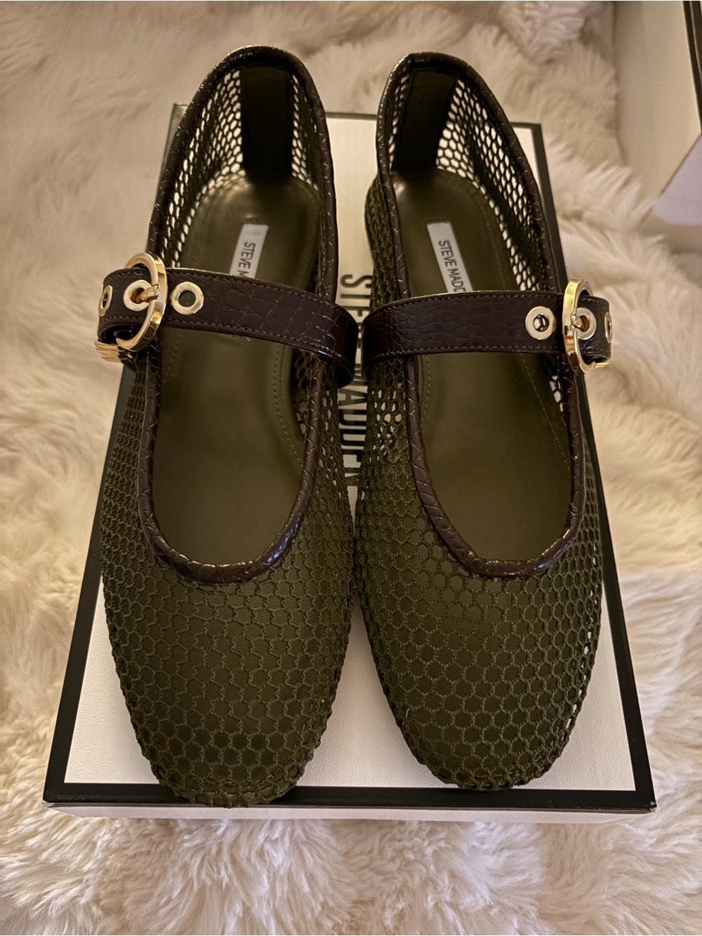 Steve Madden Mesh Flats (size 7)